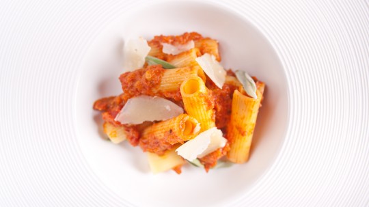 Pasta med tomasauce-1201